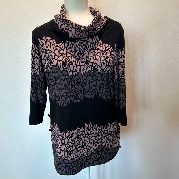 Frank Lyman Knit Cowl Neck Mauve & Black Floral Print Sweater Women’s size 8 - Picture 1 of 9
